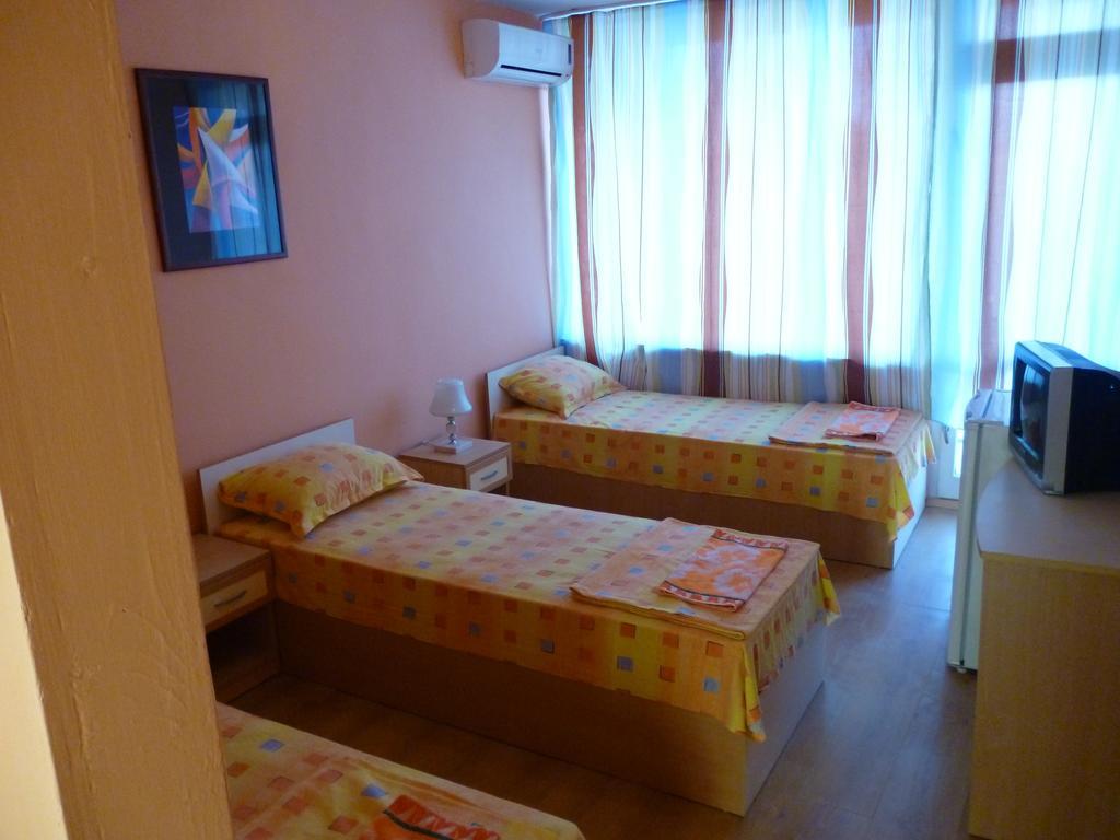 Hotel Zora クラネヴォ 部屋 写真
